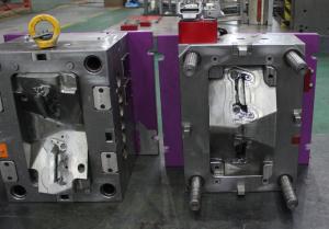 China Precision Plastic Injection Moulding Services Of Automotive Lighting Mold factory