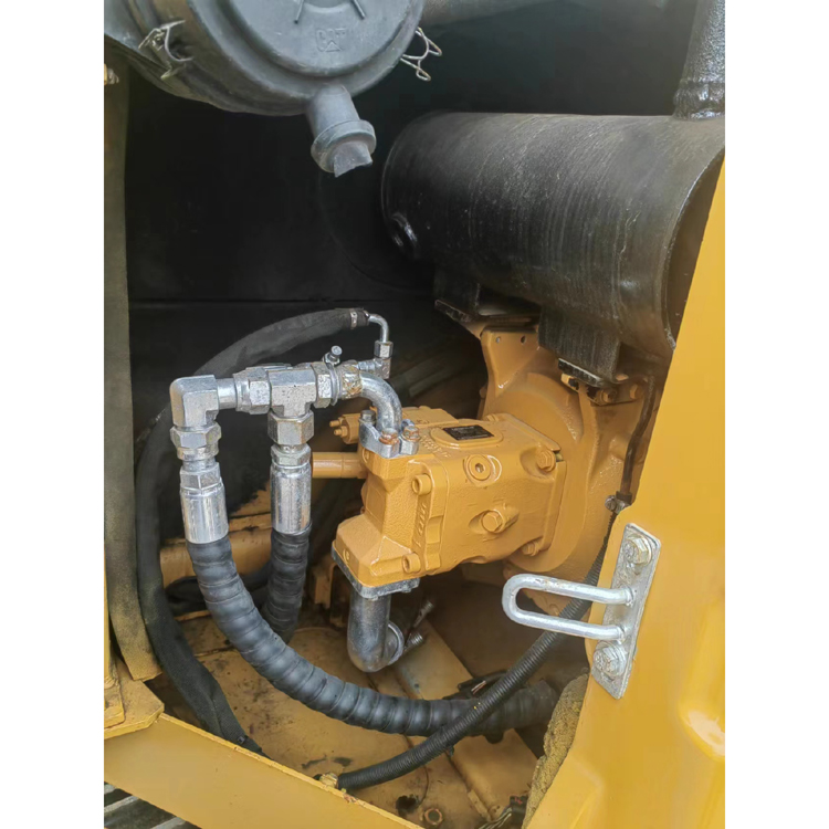 Original Hydraulic Valve Japan Made Good Condition 8 Ton Mini Used CAT 308 Excavator