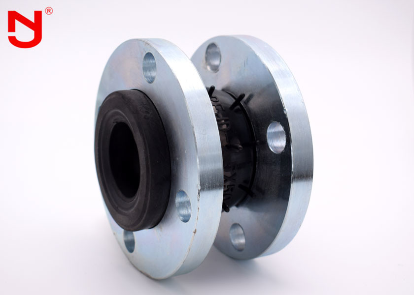 Oil Resistant PVC Pipe Expansion Joint , Flexible Joint Coupling High Temperatur