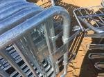 Crowd Control Barriers Hot Dipped Galvanized One Male/Female Hook Barriers