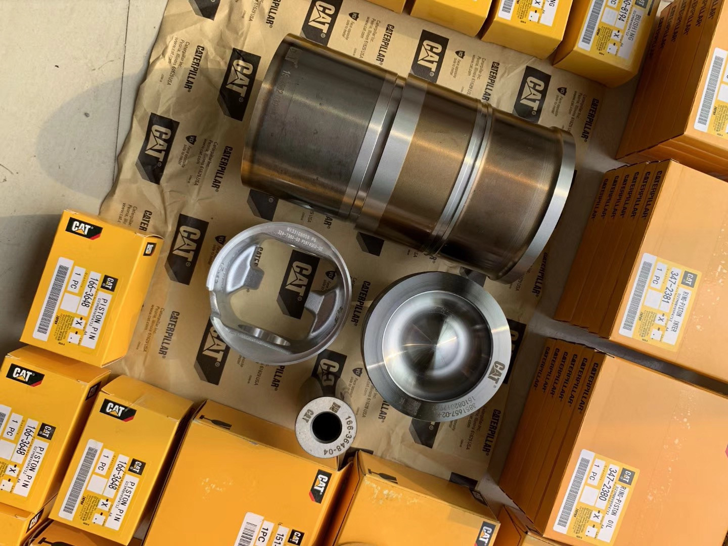 Hydraulic Pump 181 Piston Pump 302.5 Motor Pump ES24H3.0 Pump assembly 416F Main Pump