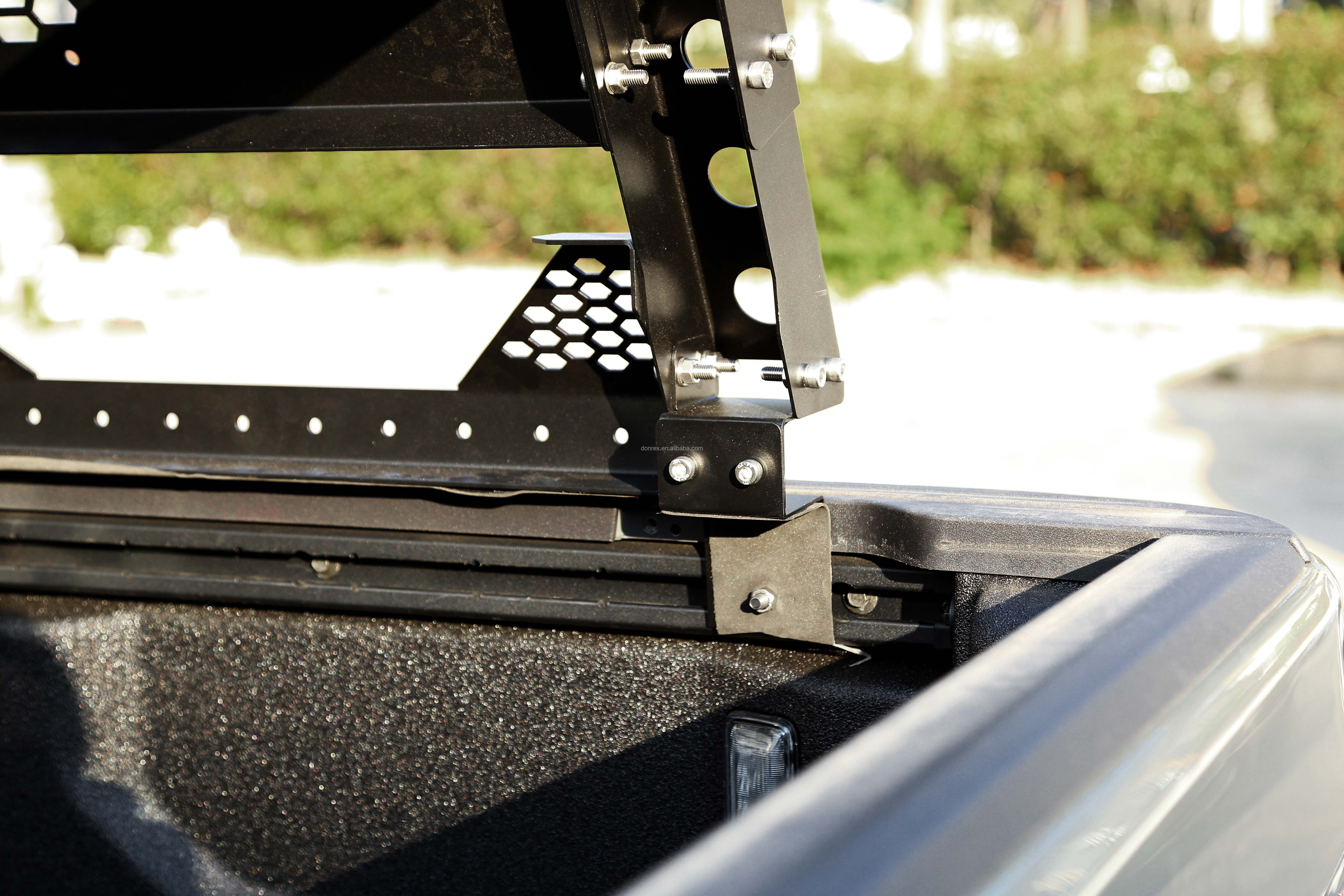 High- 300KG Q235-B Roll Bar Truck Bed Rack for Toyota Tacoma Hilux Sports Auto Pickup