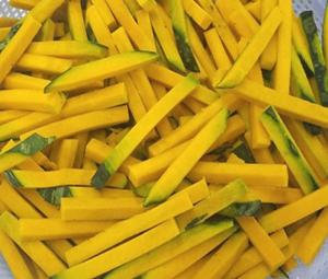 China Frozen Sweet Pumpkin Stick with skin, lower moisture, higher brix factory