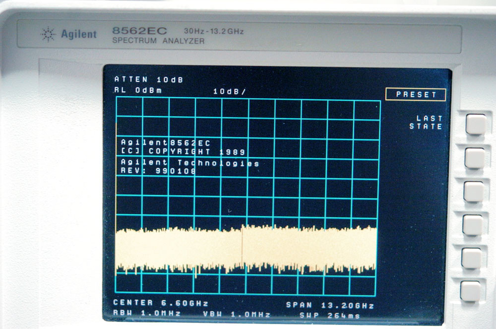 Durable Benchtop RF Spectrum Analyser Keysight Agilent 8562EC