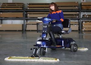 China Industrial Tool Three Wheel Dust Cart Scooter Driving Type With 600mm / 900MM Mopping factory