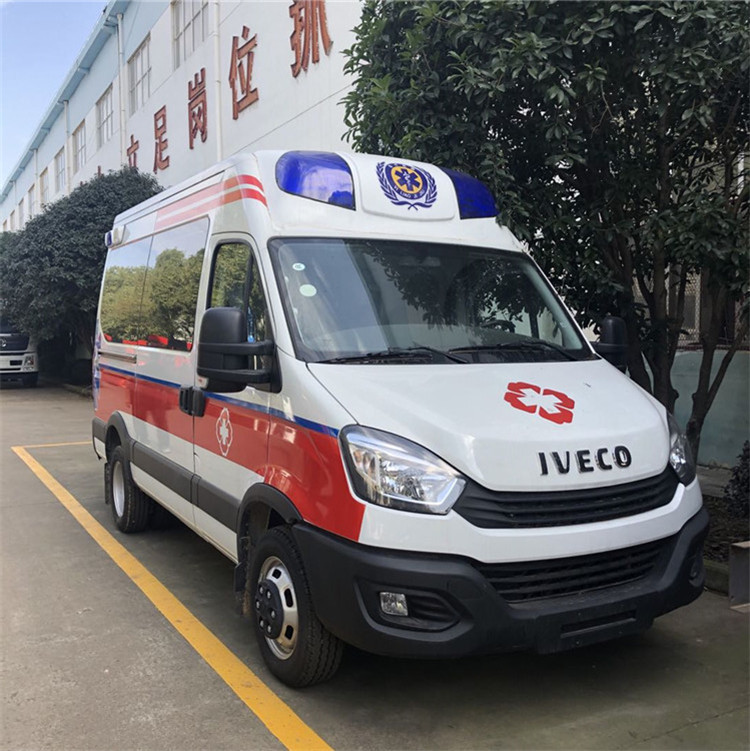Professional Emergency Ambulance Car 4x4 Drive Type EURO 5 Iveco Ambulance