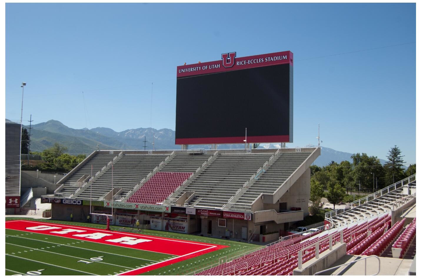 Full Color HD P10 LED Display Stadium Tv Screen Damp Proof football stadium led display