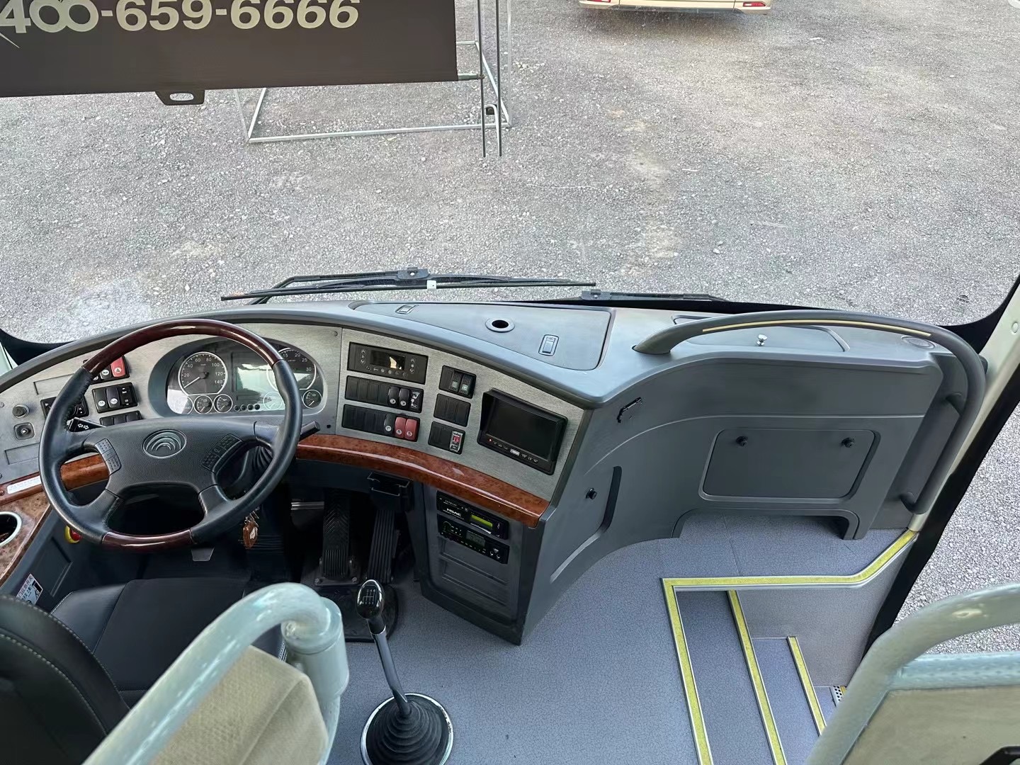Used Higer Bus 6119 Diesel 51 Seats Yuchai Engine 2014 Year Type with Seat Cover