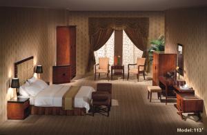 China Gelaimei Hotel Guest Room Furniture Hardwood Frame Bed Wood Veneer Finish factory