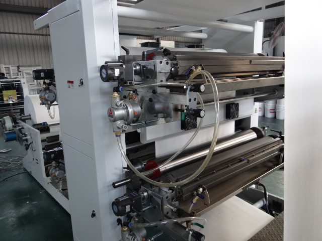 Fully Automatic Flat Handle Paper Bag Machine 200-300mm