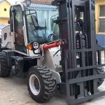 Small Off Road Forklift Truck White 42KW 1220mm Fork Length Infinitely