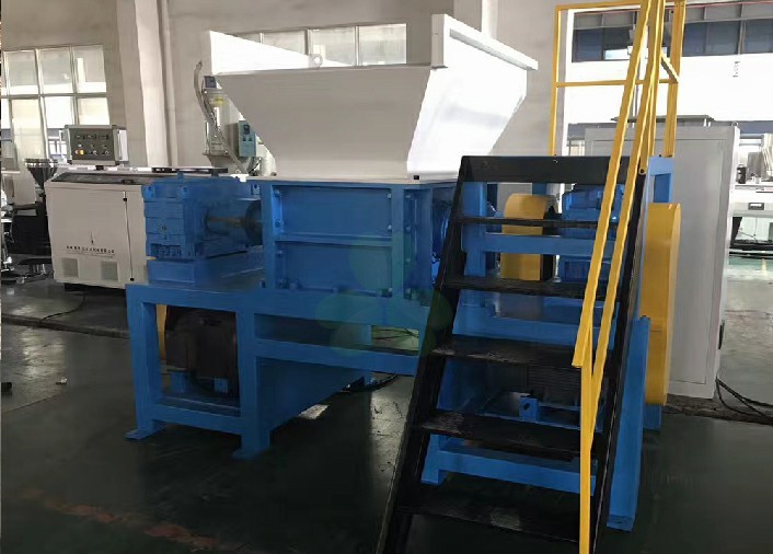 High Efficiency Single Shaft Shredder Machine For Garbage PLC Controlled