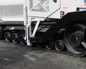 China Custom Flexible Paver Rubber Tracks Low Ground Pressure Non Disintegration factory