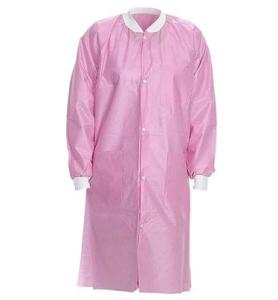 China 45gsm Disposable Lab Gown , Non Woven Lab Coat With 3 Pockets factory