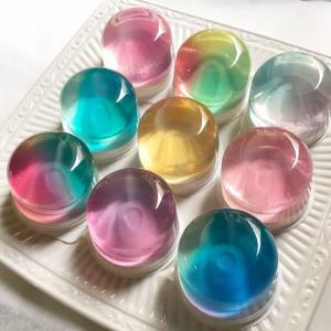 China Colorful Handmade Gemstone Soap Improves Skin Firmness factory