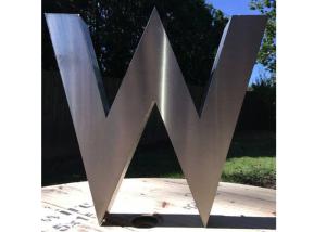 China Matt Finish Stainless Steel Sculpture Architectural Sculpture Letter M Design factory