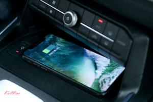 China ROHS Automotive Wireless Phone Charger For Mercedes - Benz C Series/GLC/GL/GLE/GLS/ML/GLA/A Series factory