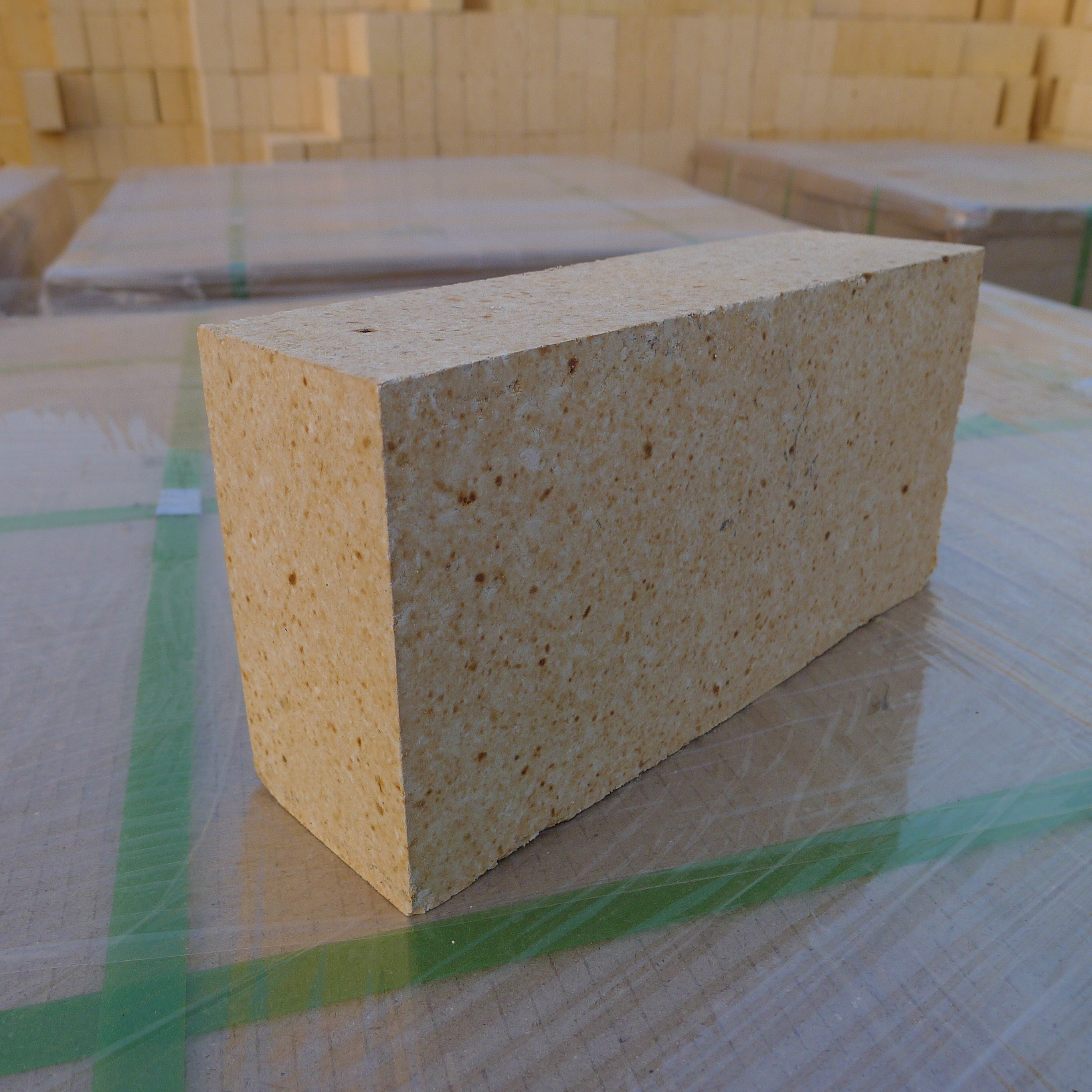 Abrasion Resistance 75% refractory fire bricks For Industrial Furnaces