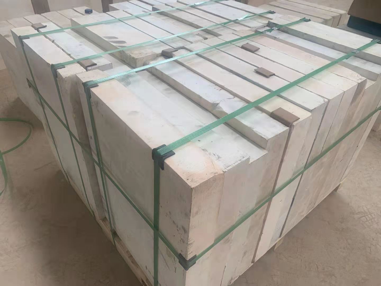 Second Hand Fused Electrocast Zircon Corundum Brick Used Bottom Plate for Glass Furnace