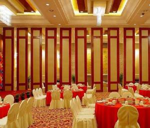 China Commercial Wooden Acoustic Room Dividers / Acoustic Movable Walls factory