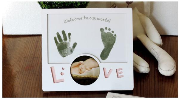 Custom Baby Birth Souvenirs Inkless Handprint / Footprint Photo Frame for