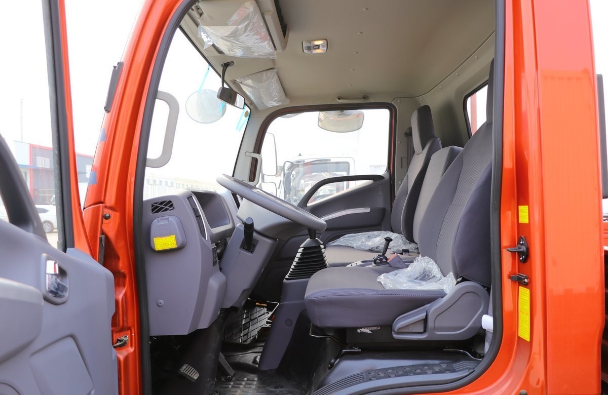 Cummins Engine Diesel 4*2 Foton Light Truck Single Cab LHD