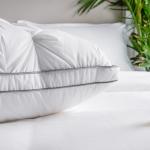 Anti - Mite Luxury Hotel Pillows Super Soft Hotel Linen 100% Cotton For