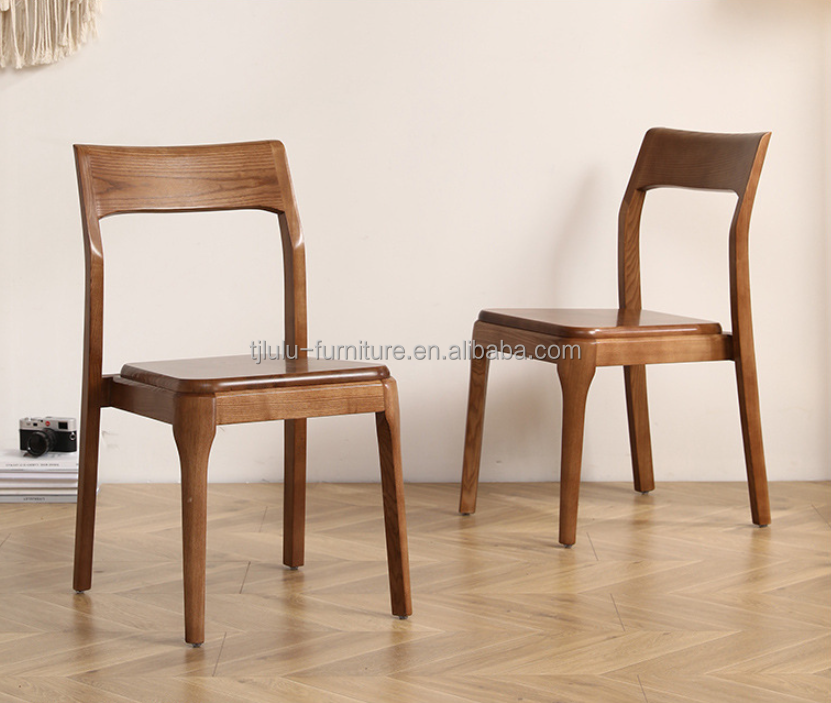 Classic Modern Style Brown Solid Wood Dining Chair for Restaurant Seating in Brown