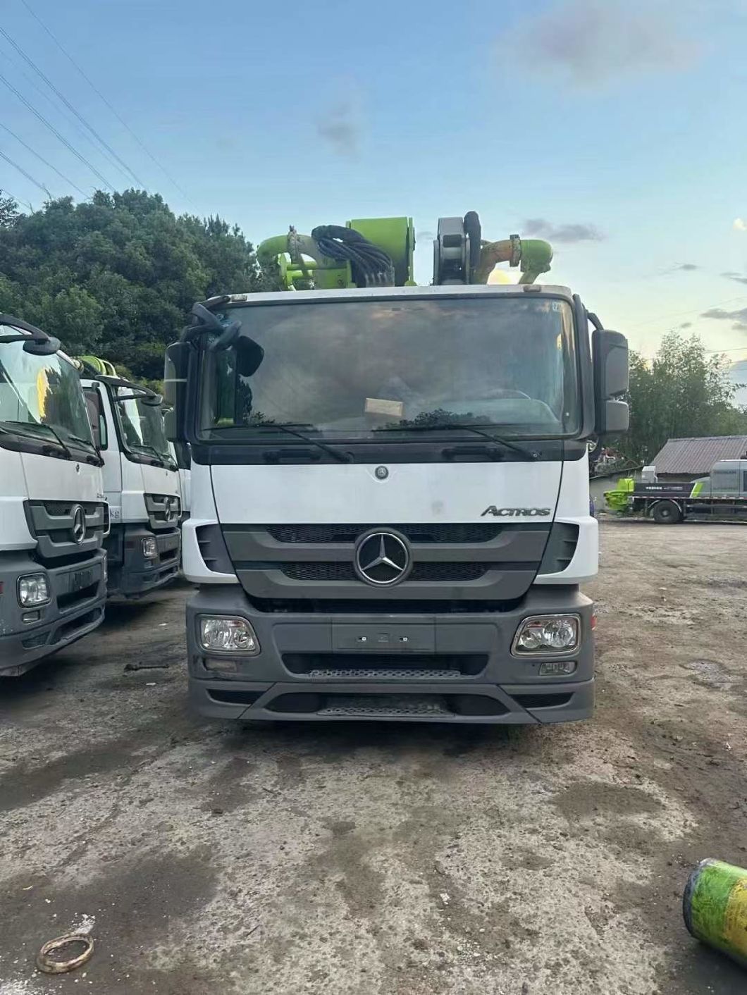 2020 Zoomlion 49m Truck Pump Concrete Pump for Sale on Mercedes-Benz Truck