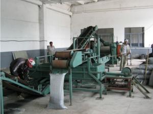 China XKP560 Old Tyre Powder Making Machine 45Kw Tire Shredding Machine factory