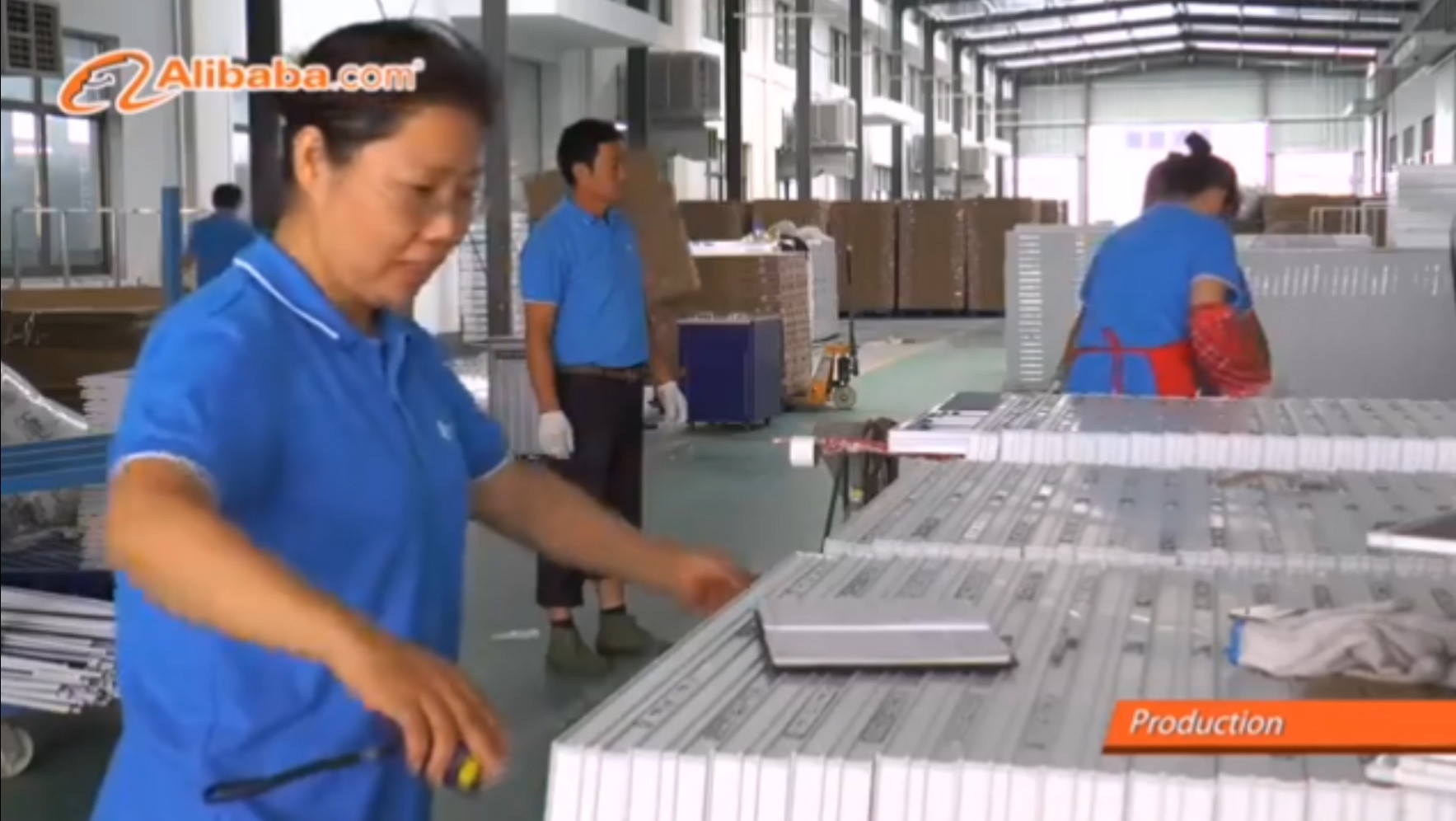 Customized Size UPVC Single Hung Window with PVC Material and 1.4mm-1.8mm Thickness