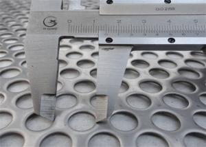 China 2.5mm Thickness Big Hole Zinc Perforated Metal Mesh factory