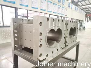 China Germany 420 Bimetallic Screw Barrel Twin Screw Extruder Spare Parts For Petrochemical Industry factory