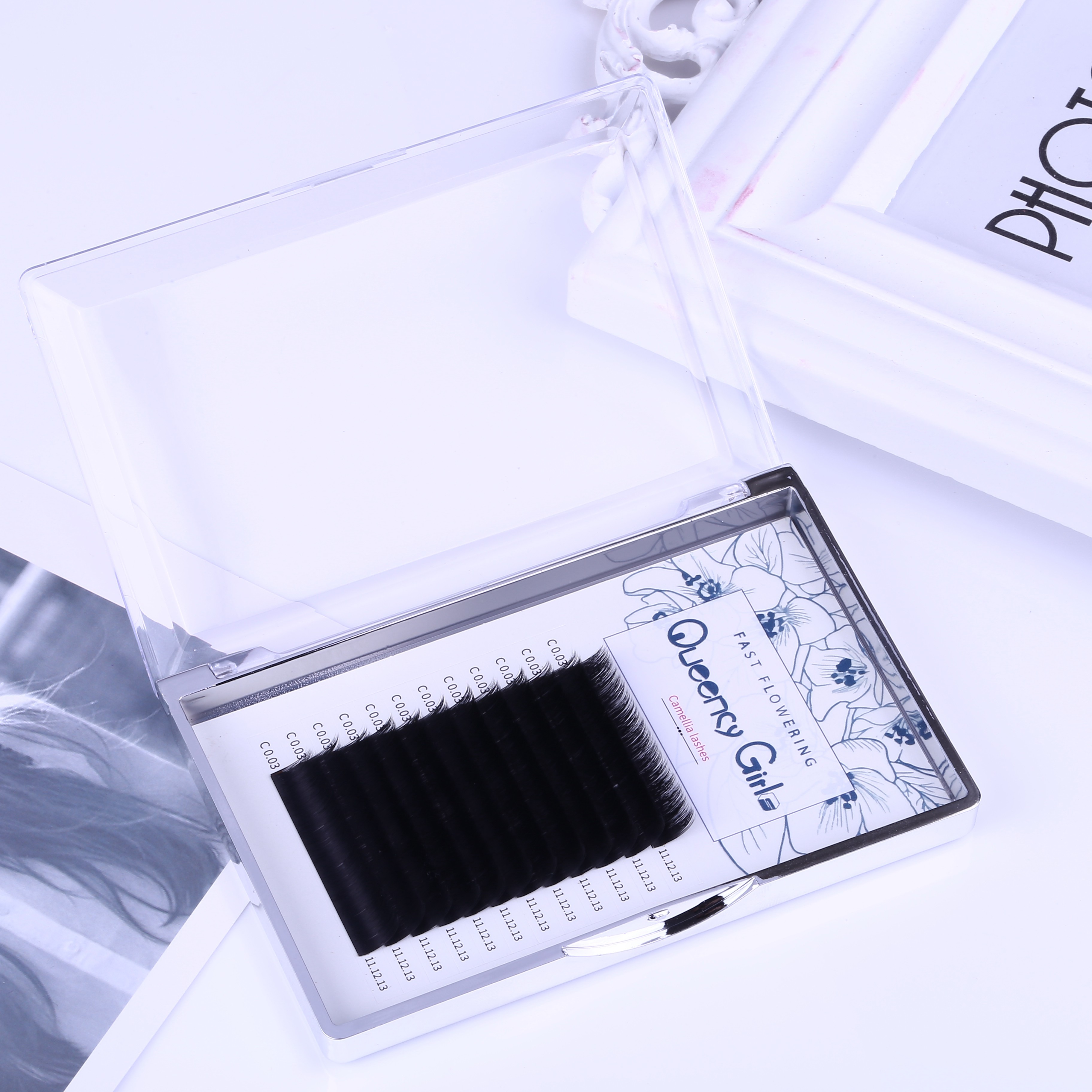 0.03mm One Second Camellia Natural Looking Eyelash Extensions Black Color
