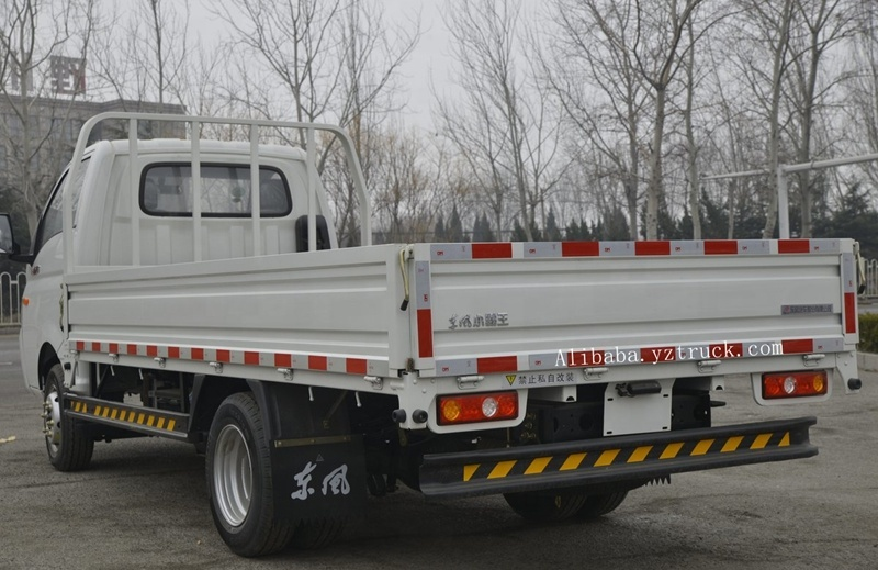 Dongfeng 4x2 1-5T Mini Cargo Truck with Left Steering and Euro 5 Standard Diesel Fuel