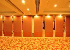China Sound Proof Aluminum Movable Banquet Restaurant Partition Wall With Double Wheels factory