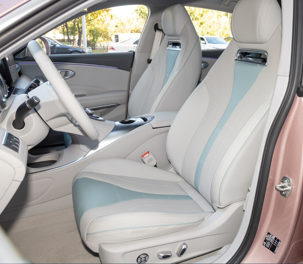 Fantastic ORA Lightningmao 2022 555km Haohua Version Electric Sedan 5 Seats