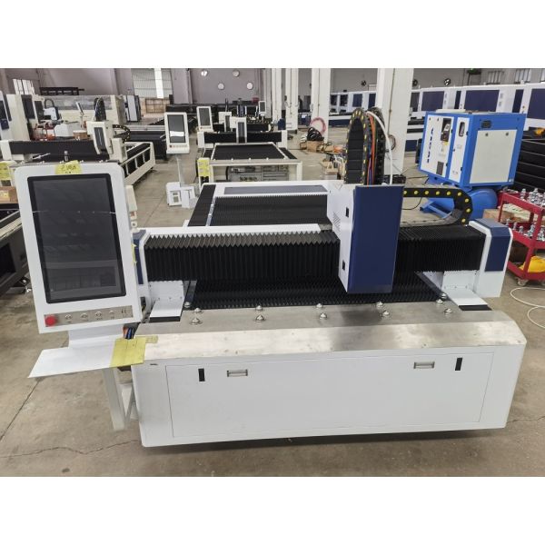 China QH-6025F High Speed Sheet Metal Laser Cutting Machine factory