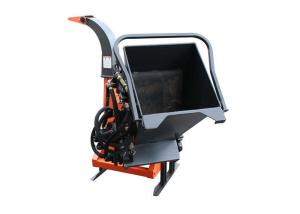 China 4 Inch Tractor Driven Wood Chippers , Hydraulic Feed Wood Chipper 210mm Knife Length factory