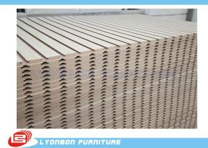 China Laminated Melamine Finished Slatwall Display Stands Units MDF / 2400mm * 1200mm * 18mm factory