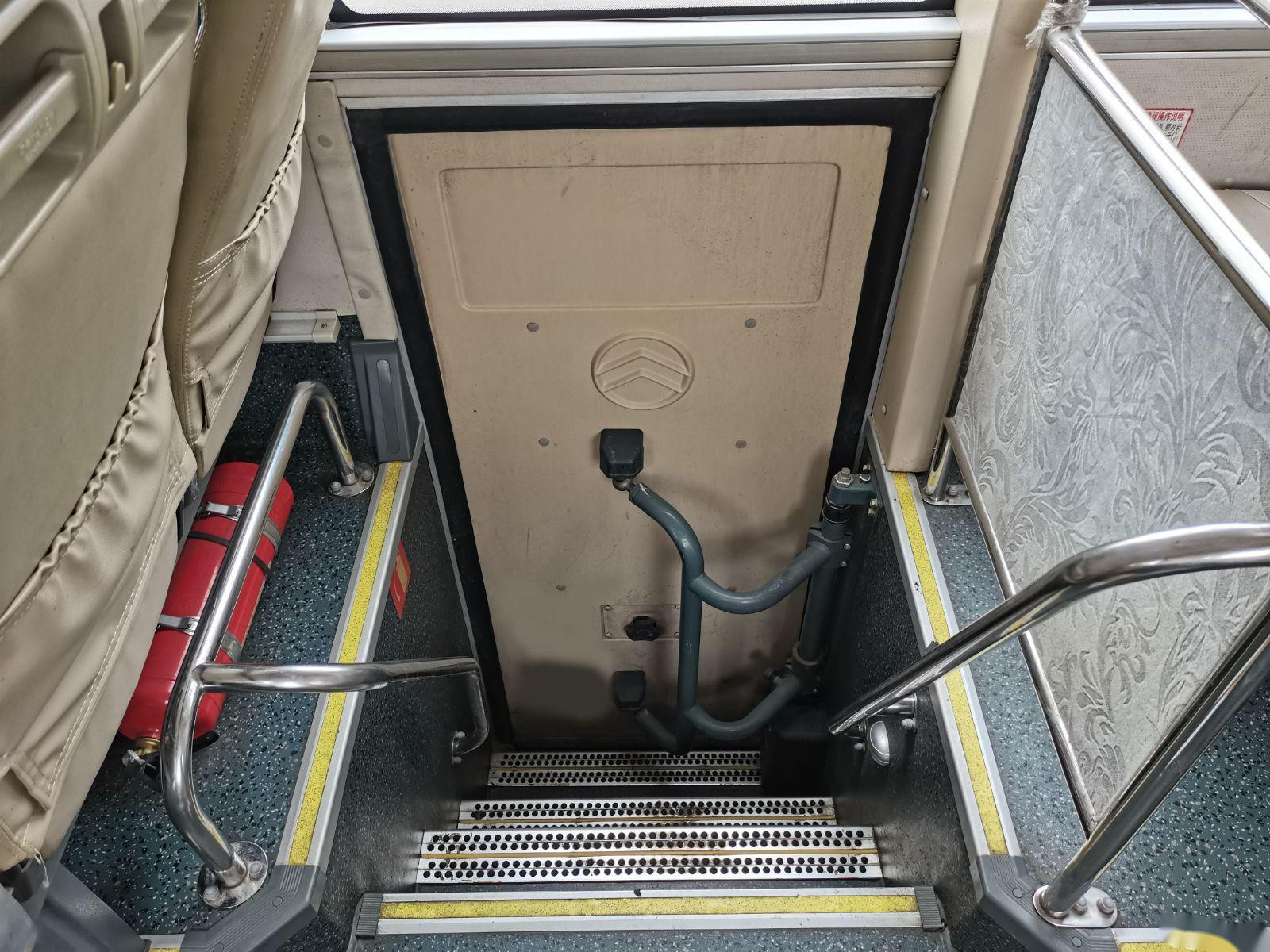 Used Kinglong Bus XMQ6117 44 Seats Rear Engine Double Doors Airbag Chassis Used Coach/Tour Bus