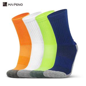 China Colorful Football Cushioned Compression Socks Unisex Anti Slip Crew Soccer Socks factory