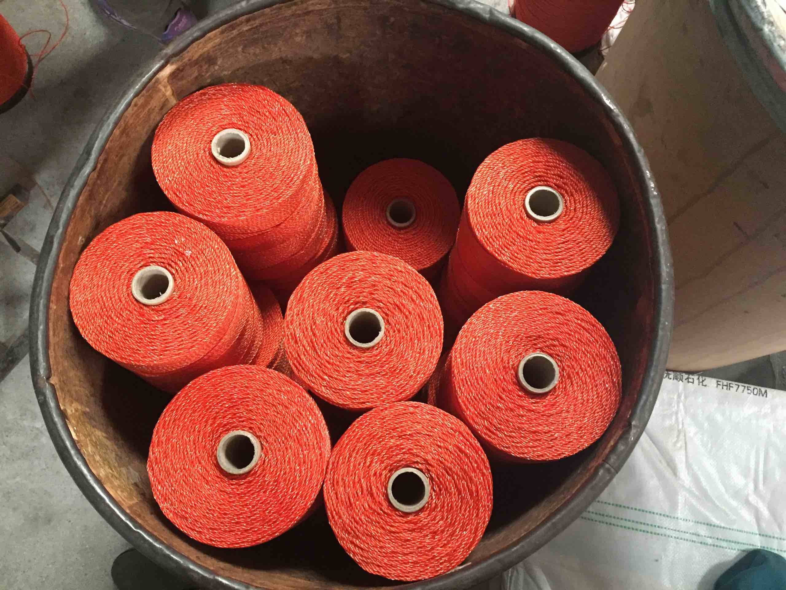 Hot sale electric fence shock PE UV stabilized poly rope for animal farm fence QL715