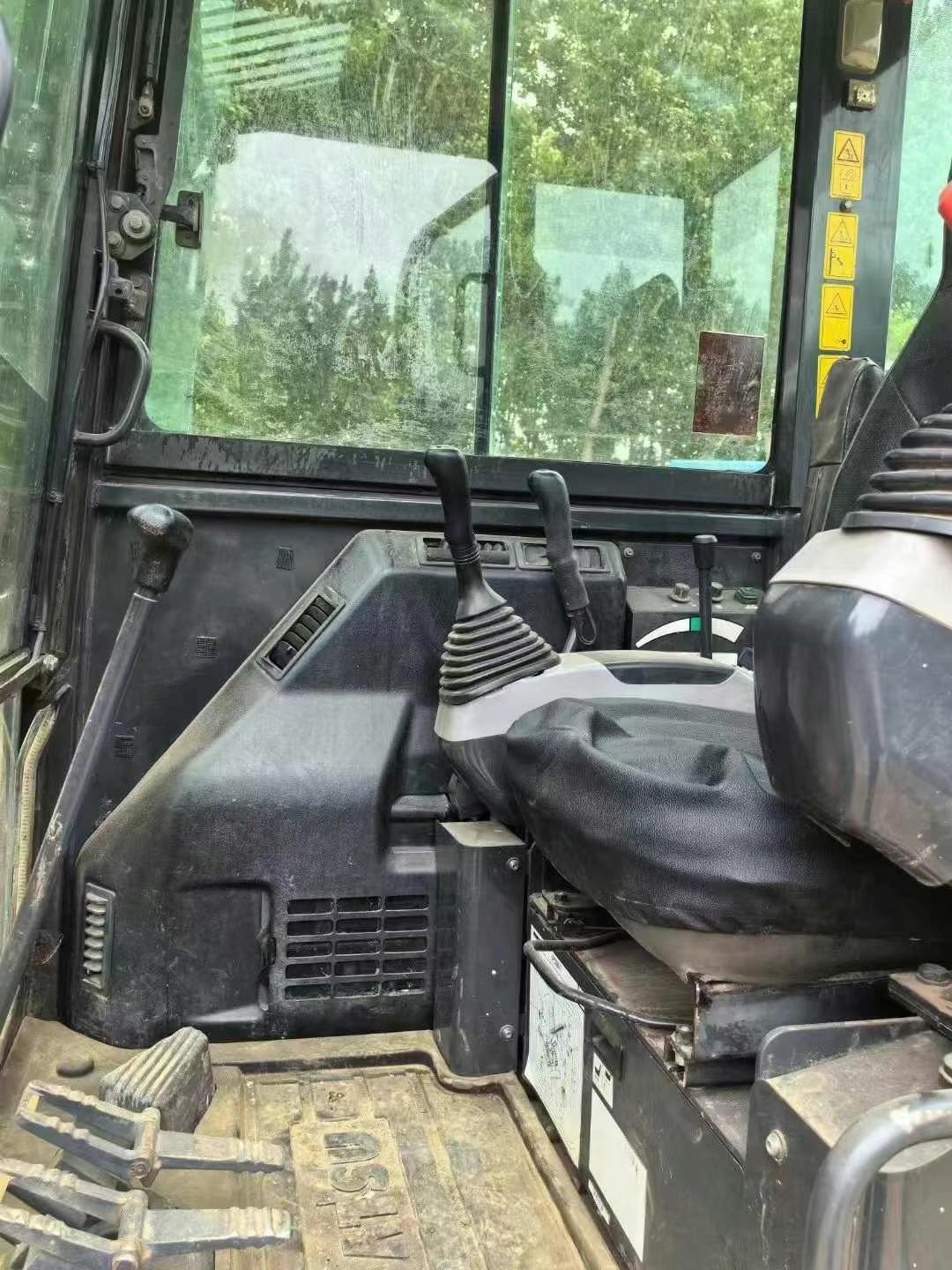 Used Komatsu PC56 Excavator in Good Condition Low Working Hours for Export