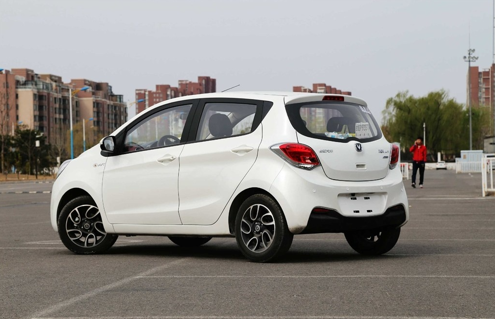 2023 Changan Benben E-star Electric Car 0km Ev Car 310km Full Version Sale and Efficiency with Electric Motor Power Type