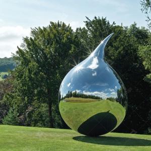 China High Anti-Corrosion Mirror Polished Stainless Steel Tear Sculpture In UK factory