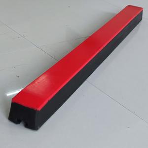 China Standard Custom UHMWPE Cap Impact Pads For Conveyor Belt factory