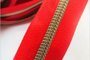 China High Quality 3#4# 5# 8# Gold and Silver Teeth Nylon Zipper For Garment and Bags factory
