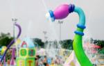 Customized Size Spray Water Park Equipment Fiberglass Shower 2000*H2500 For