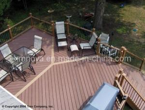 China Fire-Resistant WPC Wood Plastic Composite Decking Flooring in Brown factory